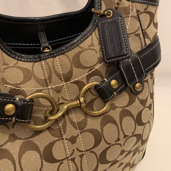 Coach Purse ✨ - Picture 3 of 6